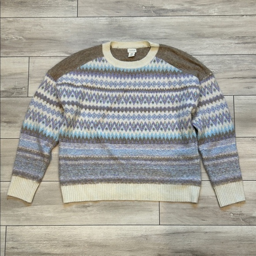 Aspen soft fuzzy ski lodge print sweater size medium